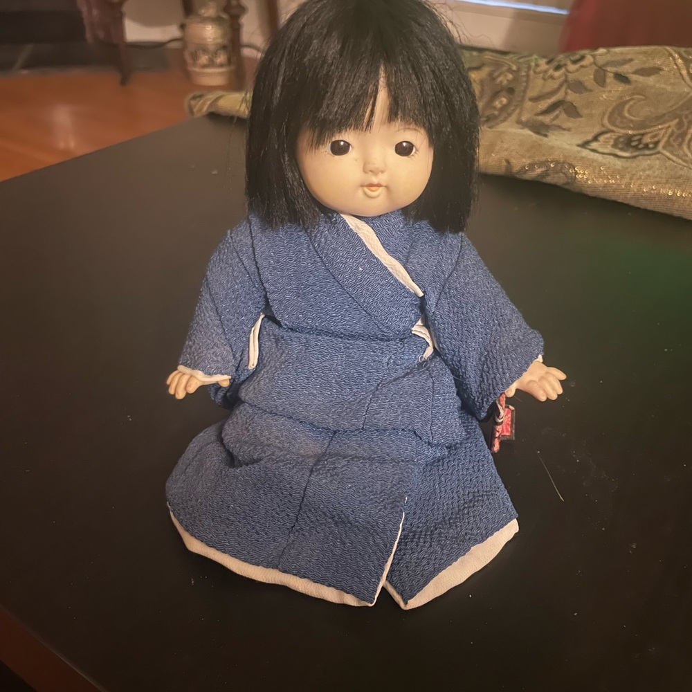 Traditional Japanese Child - Picture 1 of 6